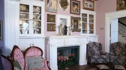 Lockheart Gables Romantic Bed And Breakfast