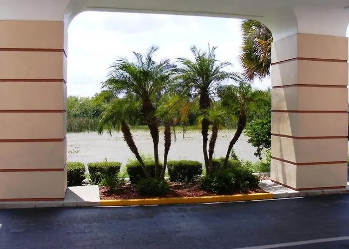 Baymont Inn & Suites Orlando/Universal Area
