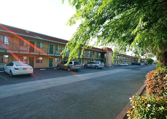Ambassador Inn