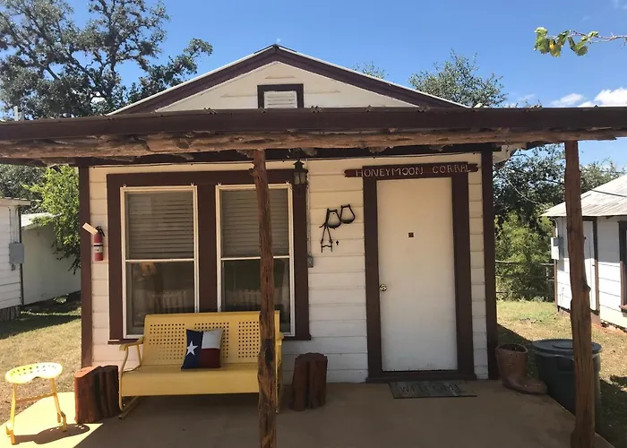 Twin Elm Guest Ranch And 2E Rv Resort Bandera, USA