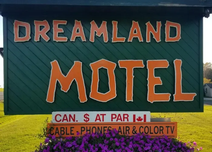 Dreamland Motel