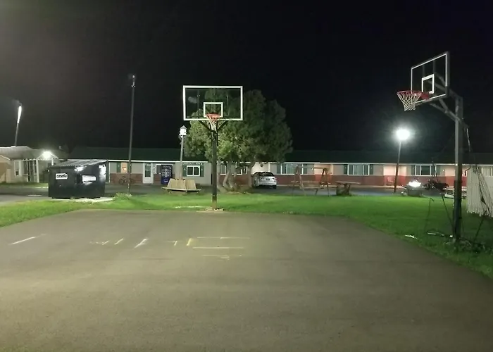 Dreamland Motel