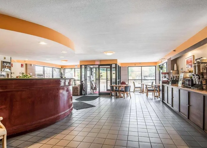 Econo Lodge Plymouth, United States