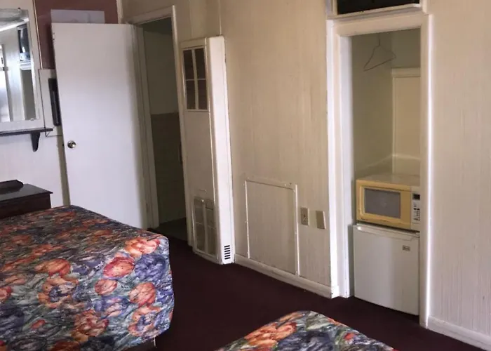 Coronado Motel