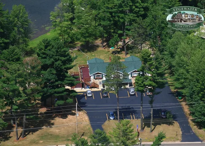 Edgewater & Cottages