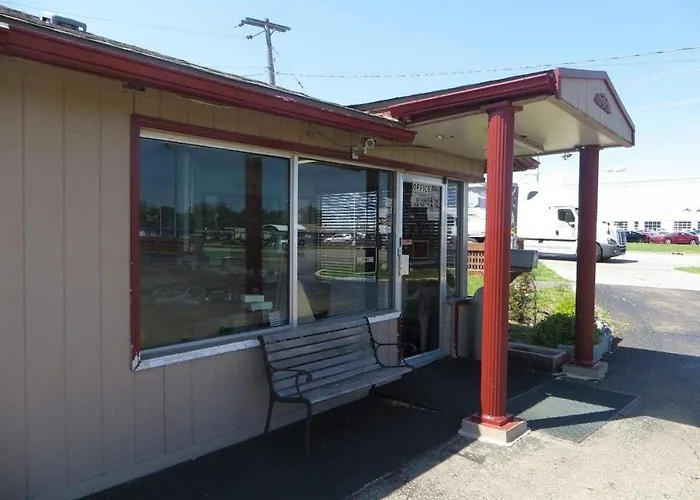 Country Club Motel