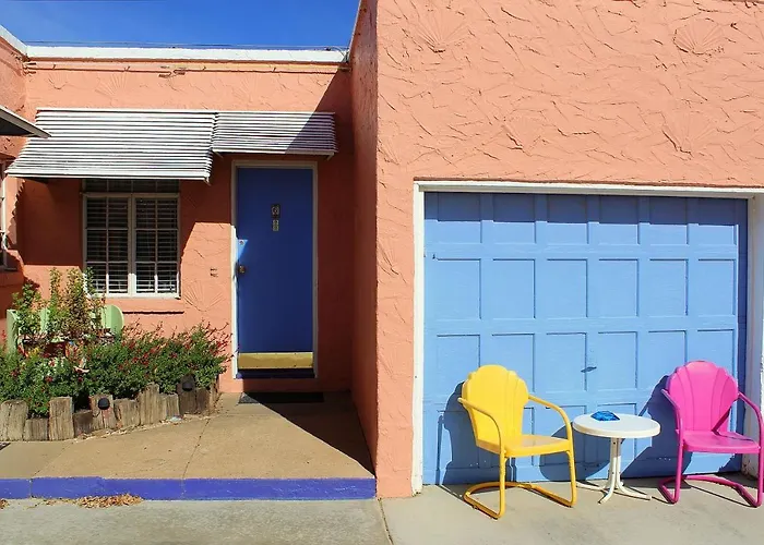 Blue Swallow Motel