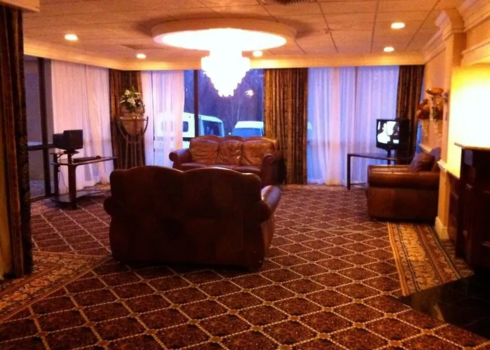 Governor'S Inn & Suites