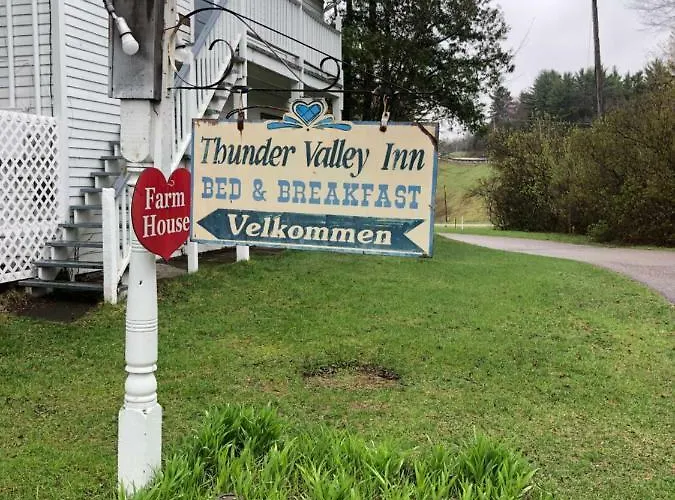 Thunder Valley Inn Farmstead Bed & Breakfast