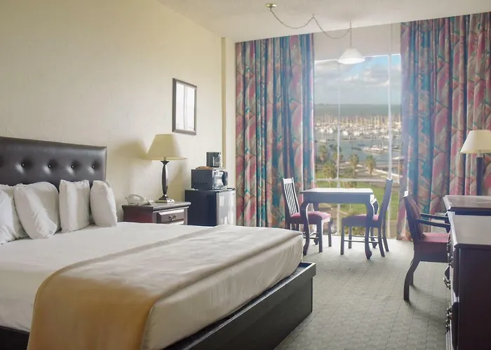 Hotel Corpus Christi Bayfront