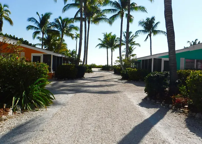 Waterside Inn On The Beach