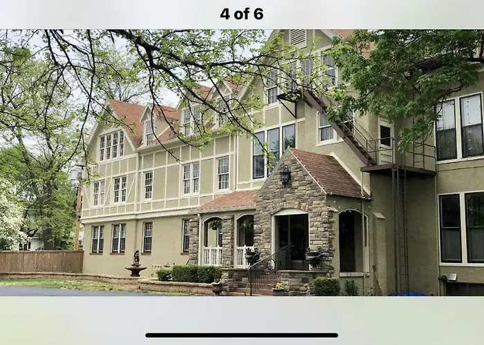 Rader Manor