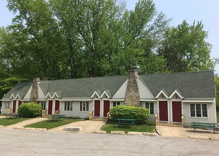 Gilcrest Cottages And Motel