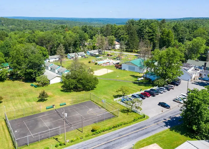 Chestnut Grove Family Resort