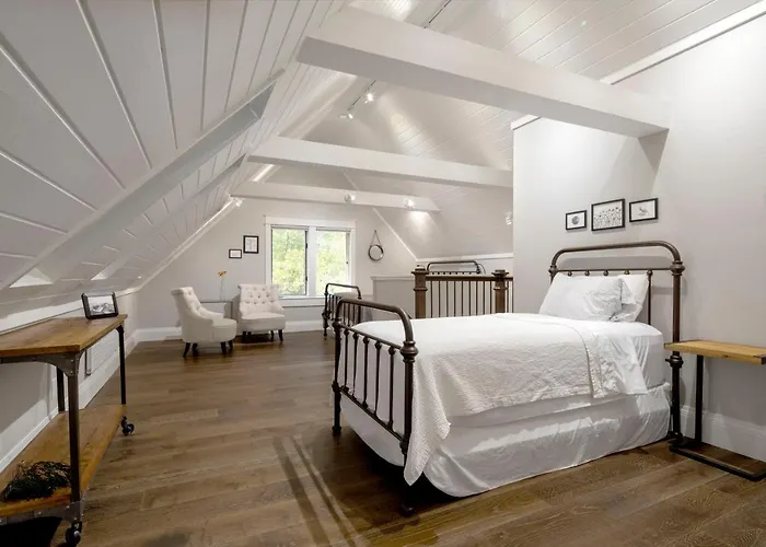 The Lindley House
