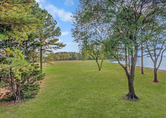 Wades Point Inn On The Bay McDaniel, United States