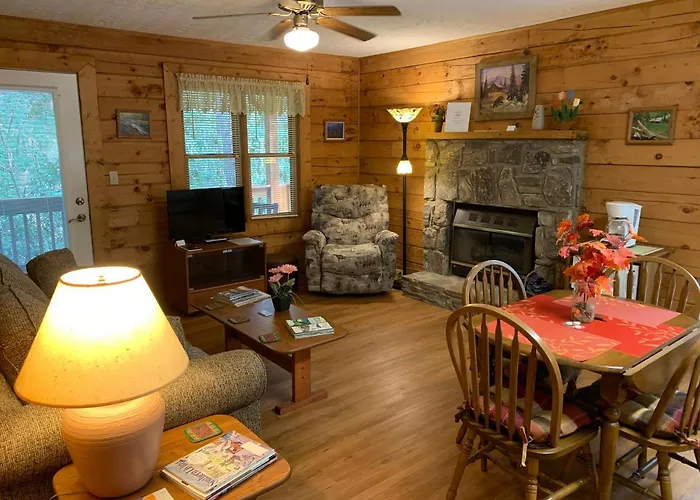 Misty Creek Log Cabins