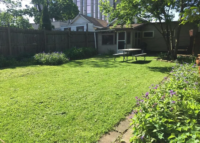 Wanderfalls Guesthouse & Hostel Niagara Falls, United States